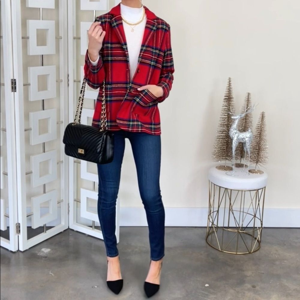 Chic Plaid Blazer in Red ❤️ - Picture 2 of 9